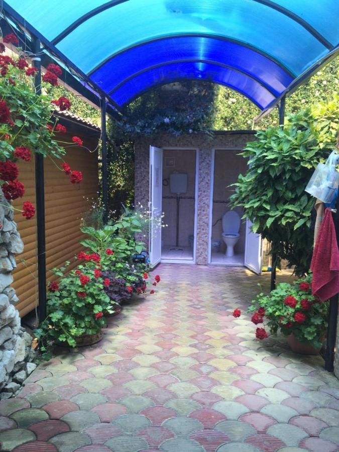 Hotel Гостевой Дом У Левы Gagra Exterior foto