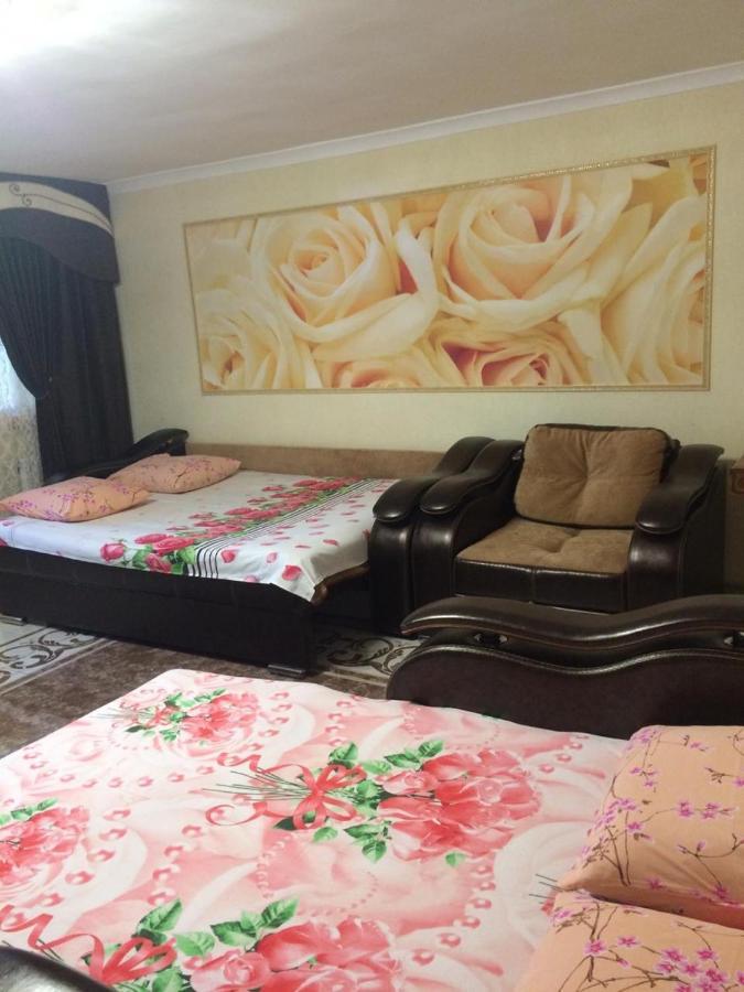 Hotel Гостевой Дом У Левы Gagra Exterior foto