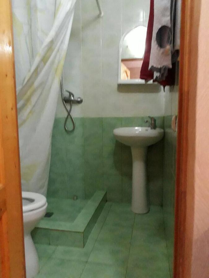 Hotel Гостевой Дом У Левы Gagra Exterior foto