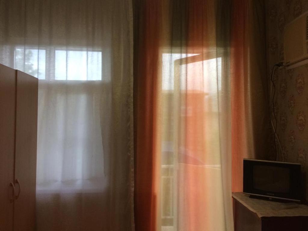 Hotel Гостевой Дом У Левы Gagra Exterior foto