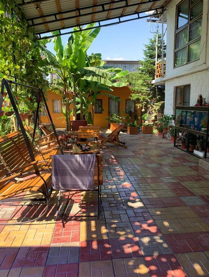 Hotel Гостевой Дом У Левы Gagra Exterior foto
