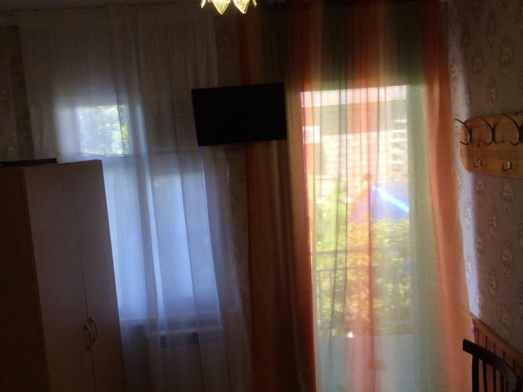 Hotel Гостевой Дом У Левы Gagra Exterior foto